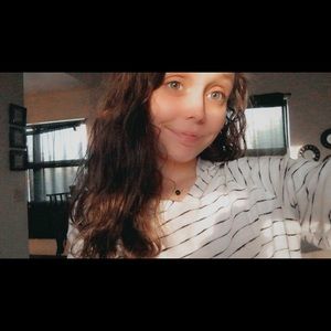 Meet your Posher, Elisha